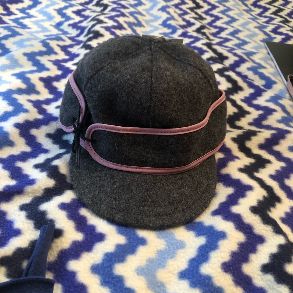 Stormy Kromer hat new with tags. Gray and pink